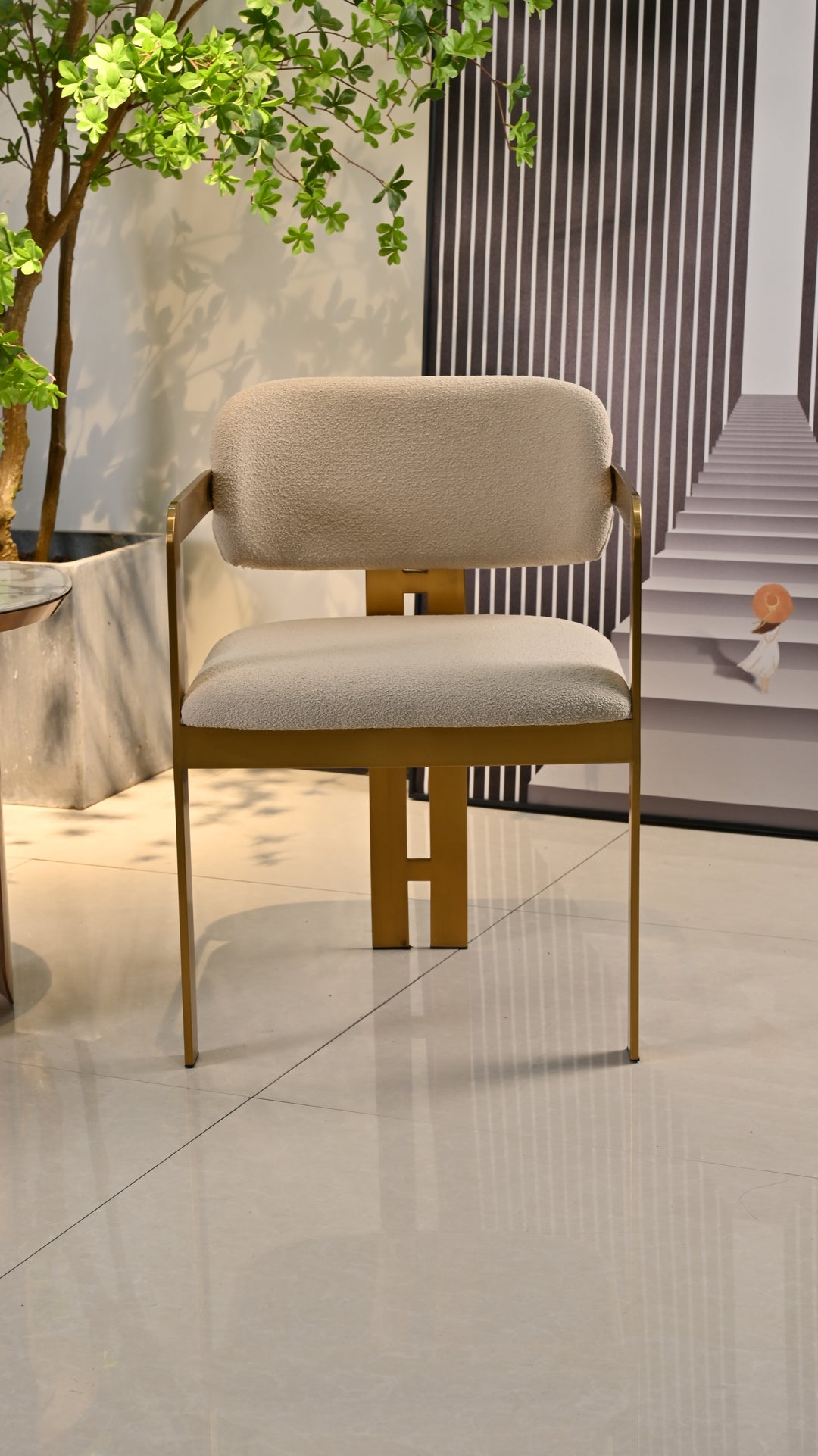 ANTOINETTE DINING ARMCHAIR